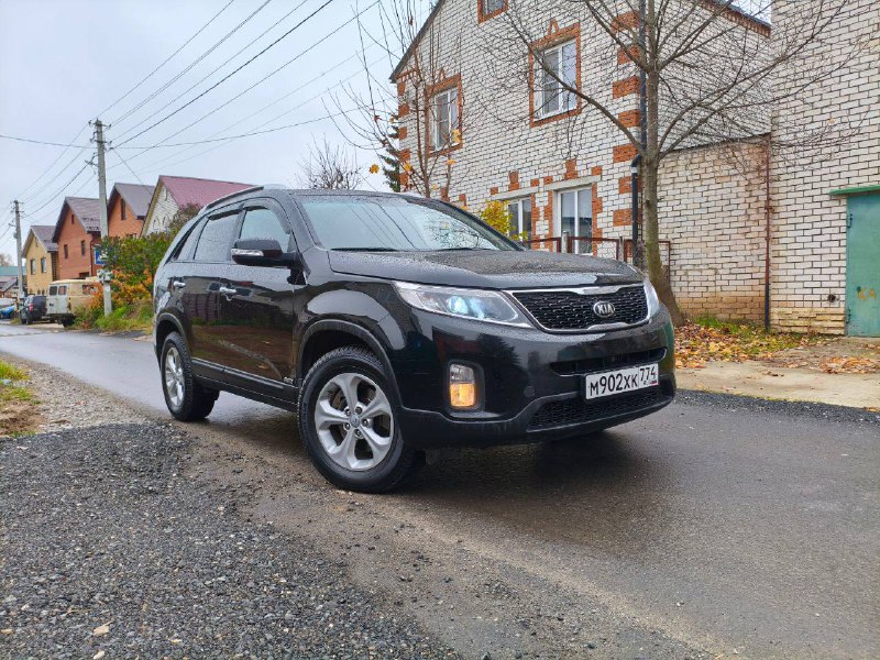 В продаже соренто 3 владельца 2015 года куплена в 2016 2.2 дизель автомат Надежный, экономичный!...