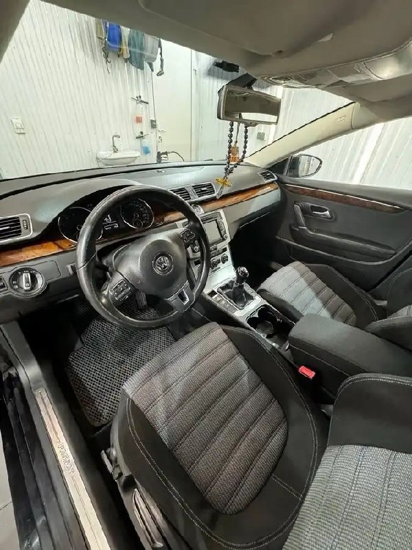 Продаю свой автомобиль в городе Пермь. Volkswagen Passat CC, 2012 года 1 поколение рестайлинг, 152 л...