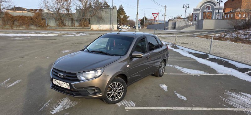 Лада Гранта 2021 г.в.1.6 80л.с 8кл. Не бита,не крашена. Кондиционер Сигнализация Старлайн Защита дви...