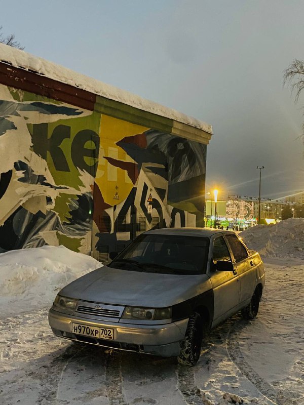 Ваз 2110 2002 года рождения на уверенном ходу,печка дует ,дворники машут ,центральный замок ходовк...