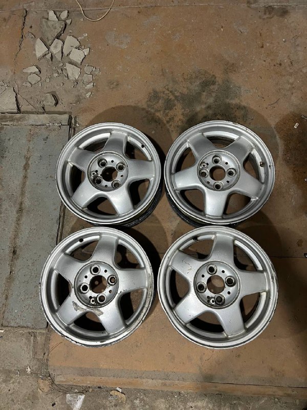 Продам патрики 5000р торг...