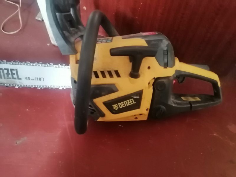 Продаю бензопилу DENZEL, в роботе не долго работает отлично, есть документы и гарантийный талон цена...