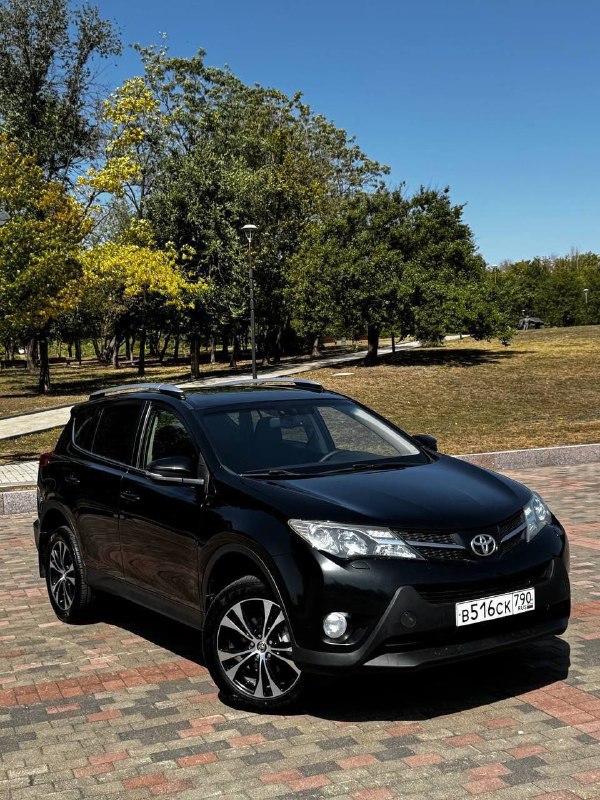 Продаже Toyota RAV4 2015 года выпуска Автомобиль на моторе 2.0 бензин. Мотор работает идеально, не т...