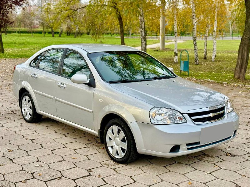 Продаю Chevrolet Lacetti 2008 года, корейской сборки в отличном состоянии, кузов без ржавчины, в род...