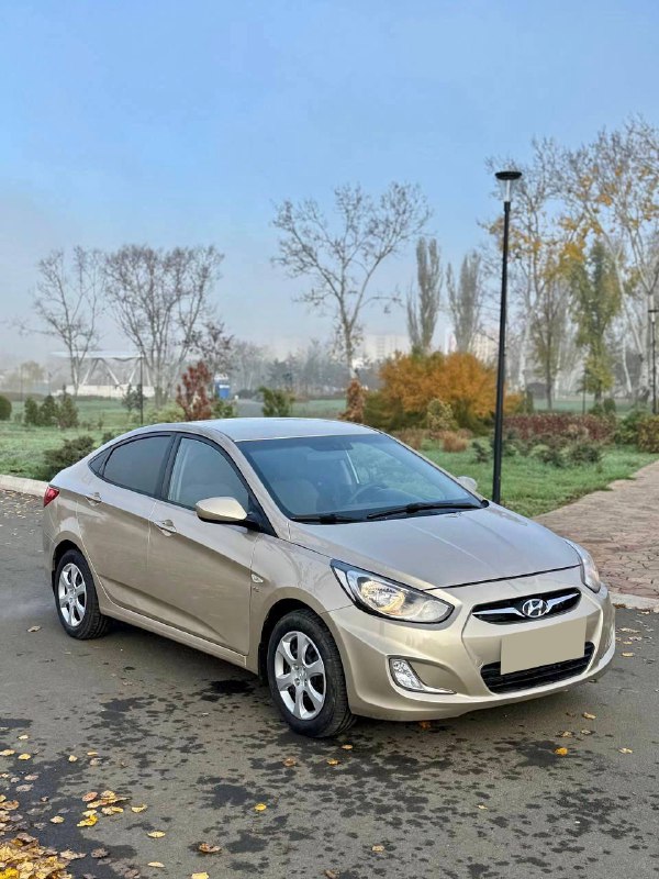 Продаю Hyundai Solaris 2012 года на автомате. Пробег 143 651 км, двигатель 1.6 (бензин). Кузов в зав...