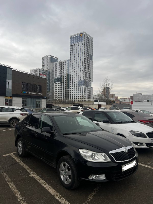 в продаже шкода октавия 2013 год доки порядок на учете птс,стс мотор,коробка без нареканий 1,4 турбо...