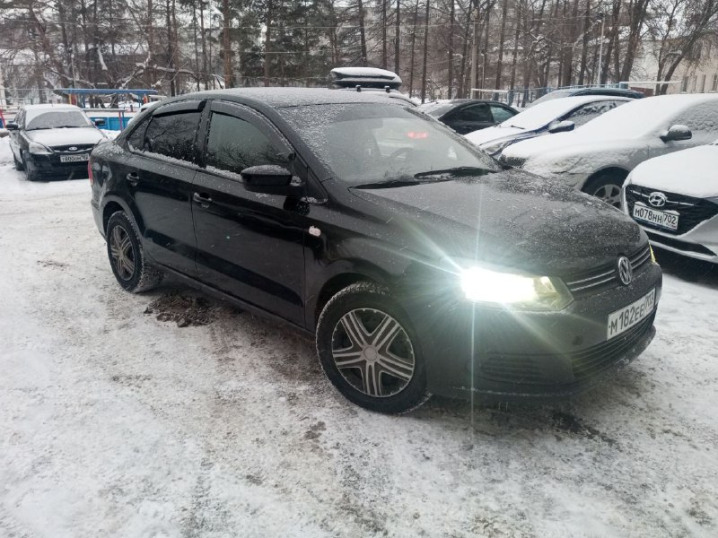 Продам Volkswagen Polo в хорошем состоянии 2011г, Мотор после капиталки, Ходовка чётко, Коробка б...