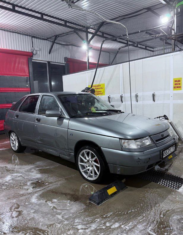 Продам ваз 2112 2005 год по кузову есть моменты пороги стаканы есть, желательно подварить передние п...