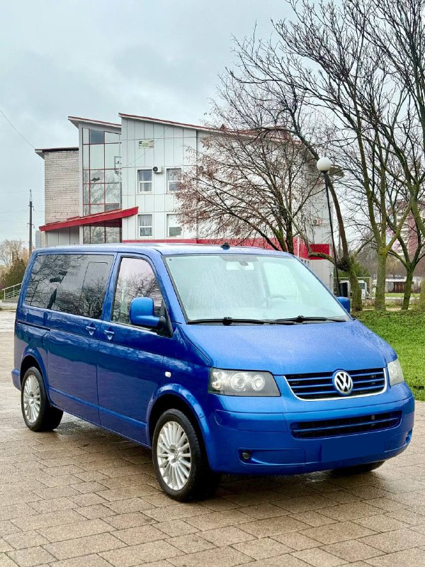 Продам Volkswagen Caravelle T5 2005 года – заводской пассажир на 8 мест в шикарном состоянии! Пробег...
