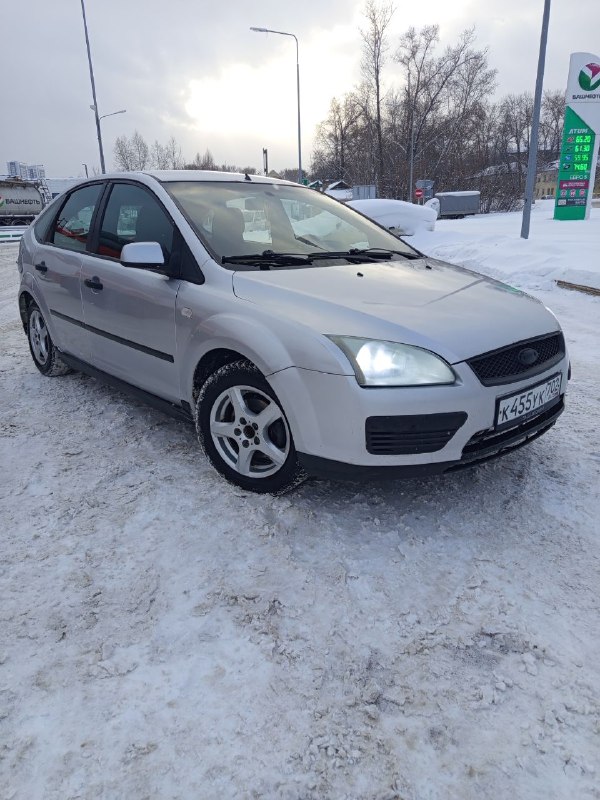 В продаже форд фокус 2 рестайлинг 2007 года на хорошем ходу без срочных вложений , на литье на зим...