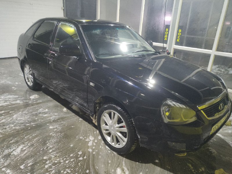 Приора 9г максималка. Юр чиста . Двигатель , коробка в отличном состоянии. Новая ходовка вся. Без ...